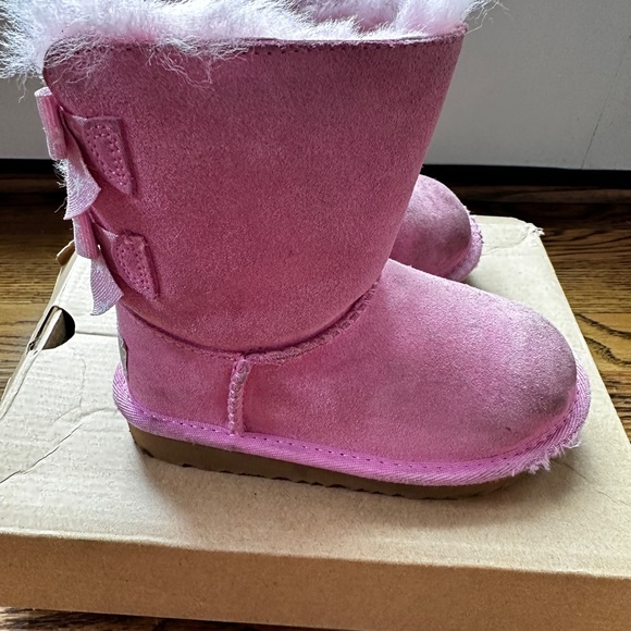 UGG boots - Picture 3 of 4